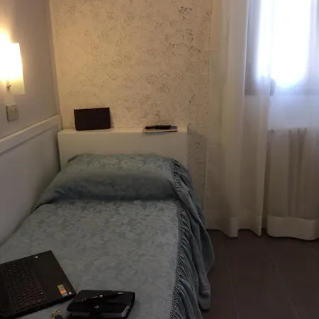 Hotell New H Marte 81