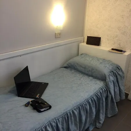 New H Marte 81 Hotel *