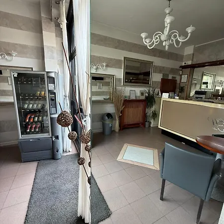 ホテル New H Marte 81 *